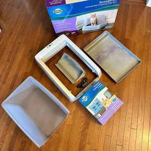 Petsafe scoopfree covered self cleaning cat litter box